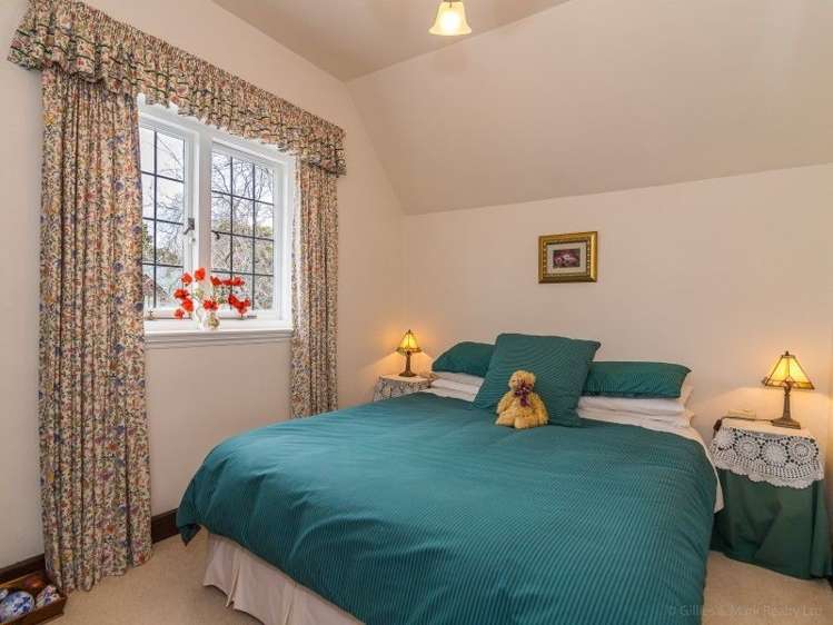 56 Barton Road Heretaunga_14