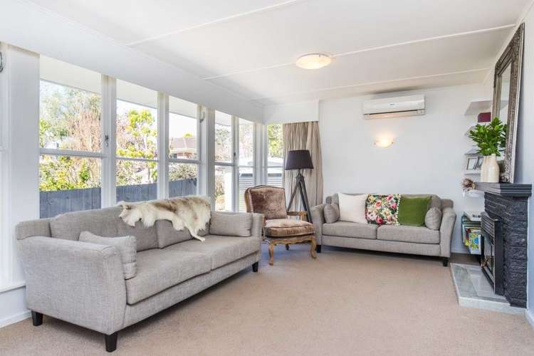 10 Kiwi Esplanade Mangere Bridge_10