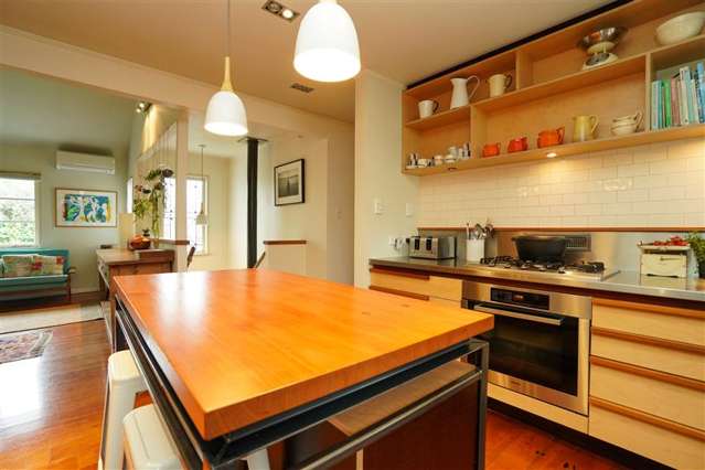 62 Selbourne Street (inc Power, Water - Furnished) 10031_3