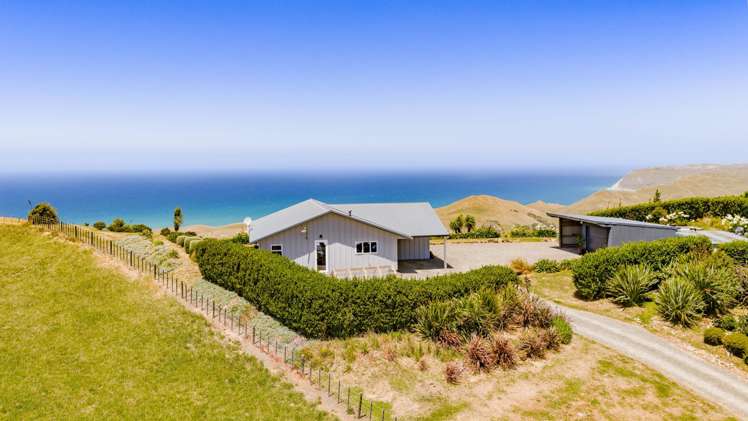 1165 Cooks Tooth Road Porangahau_26