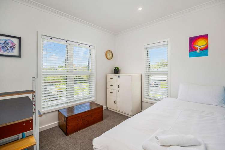 11 Westbourne Road Murrays Bay_11