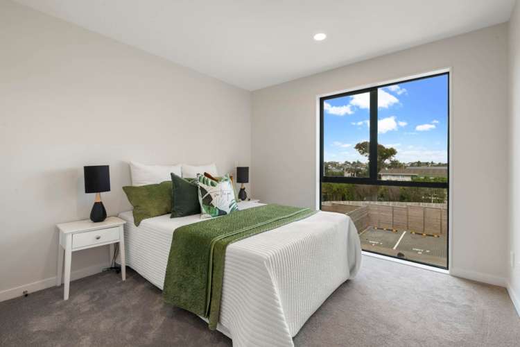 Unit 6/200 Sunnynook Road Totara Vale_5