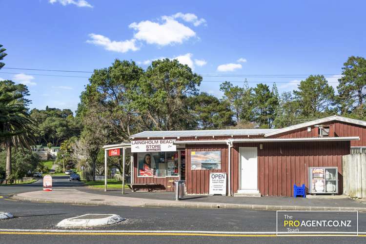 3 Sandys Parade Laingholm_21