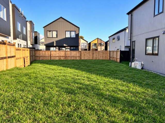 Hobsonville Gem: Approved RC & Walk to School