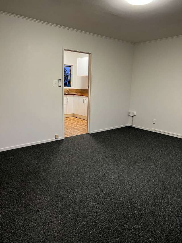 3/178 Chivalry Road Glenfield_3