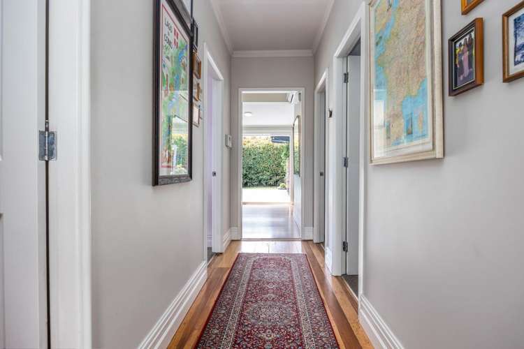 8 Craigbank Avenue New Lynn_8