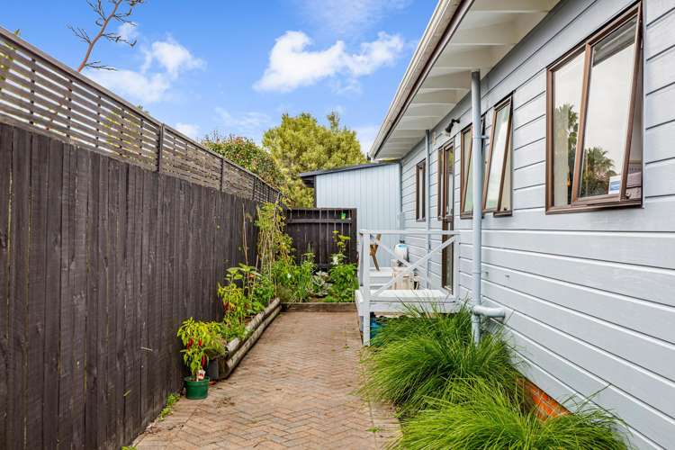 2/9 London Street Te Atatu Peninsula_21