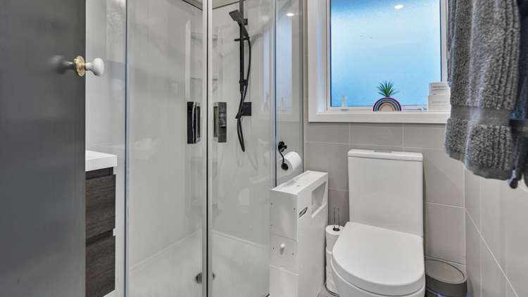 81 Teesdale Street Burnside_13
