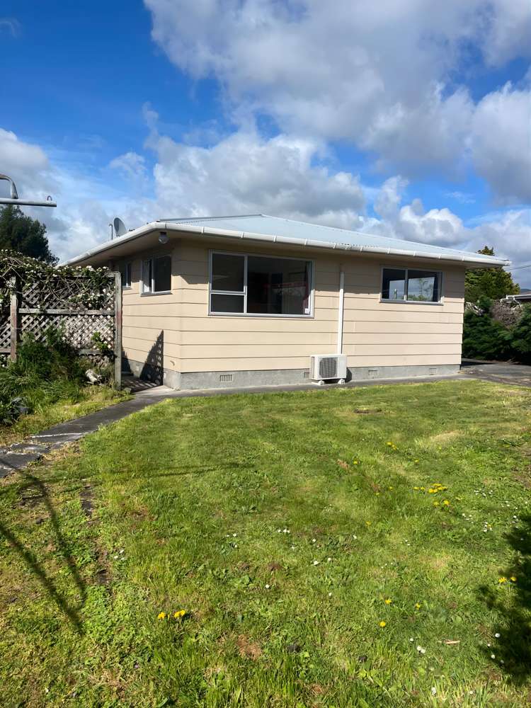 9 William Benton Street Featherston_2