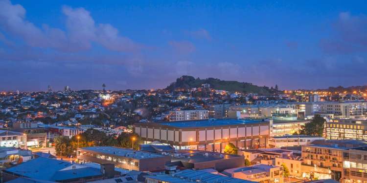 2d/27 George Street Newmarket_13