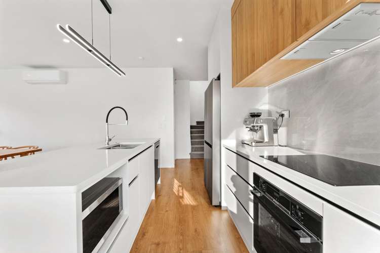 9 Whiteywood Street_5