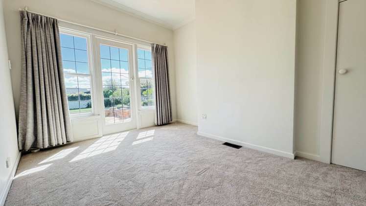 137 Long Drive St Heliers_28