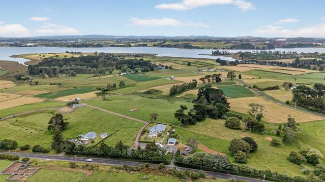 722 Awhitu Road Waiuku_2
