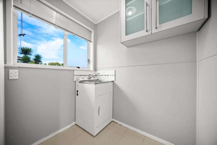 17 Fairdale Place Birkdale_13