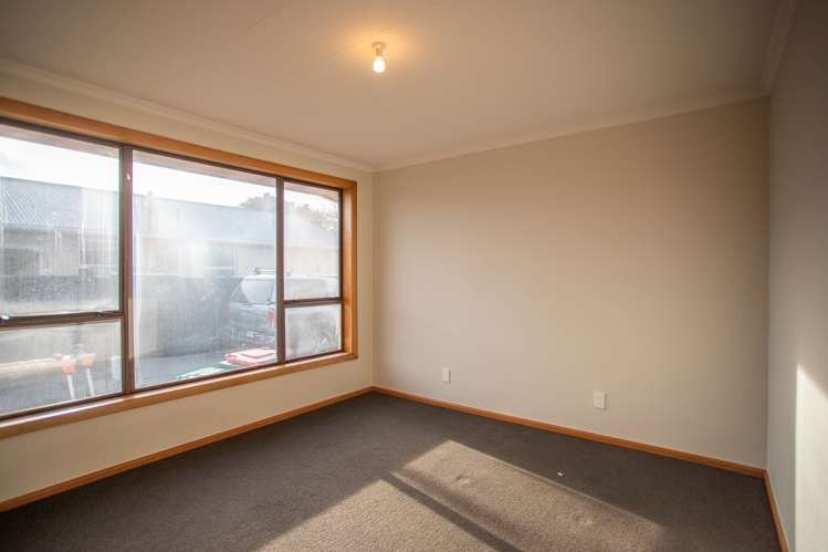 17 Skerten Avenue Hornby_13