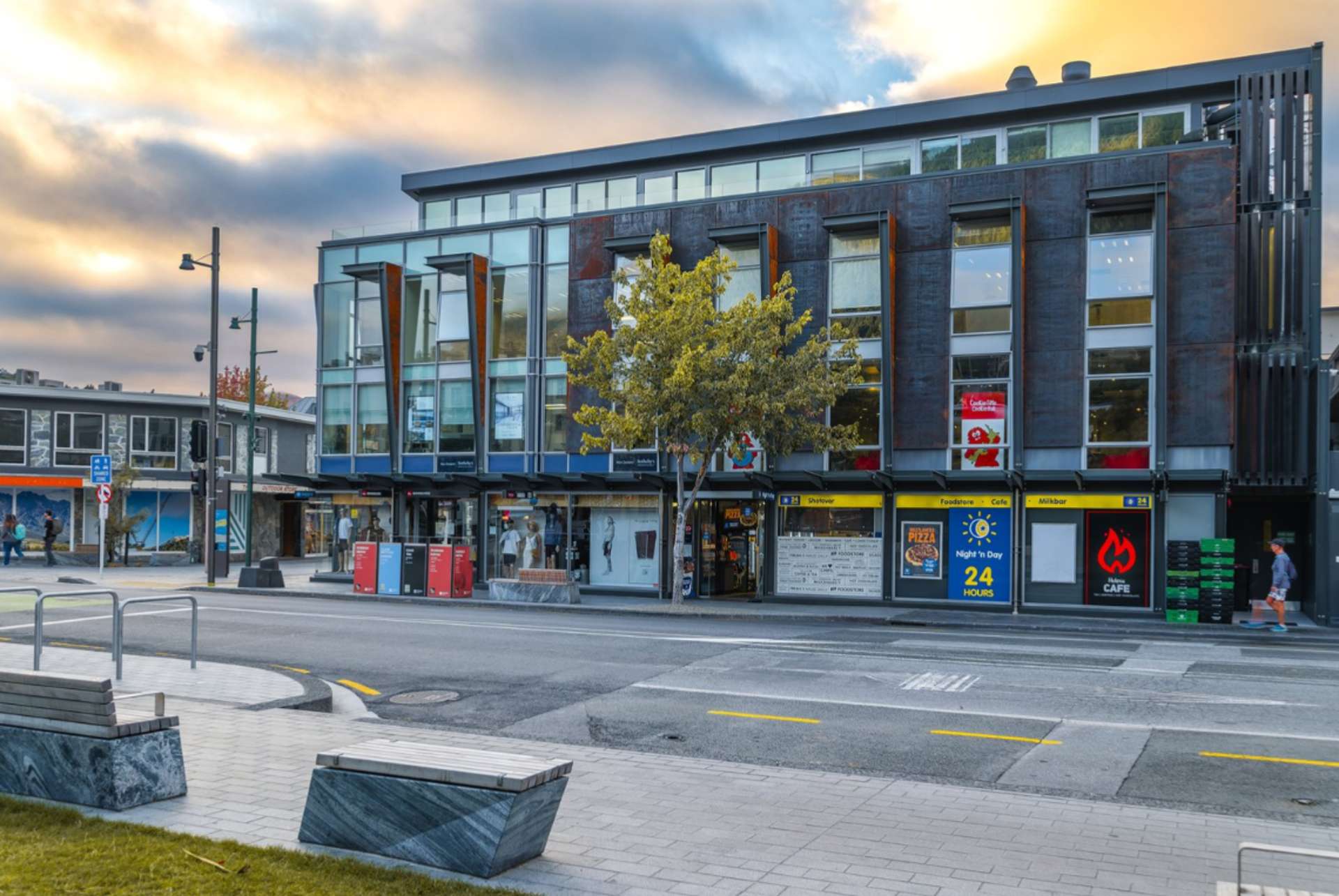 32 Rees Street Queenstown_0