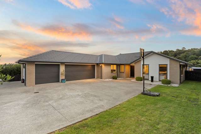 6 Tirohanga Crescent Stanmore Bay_3