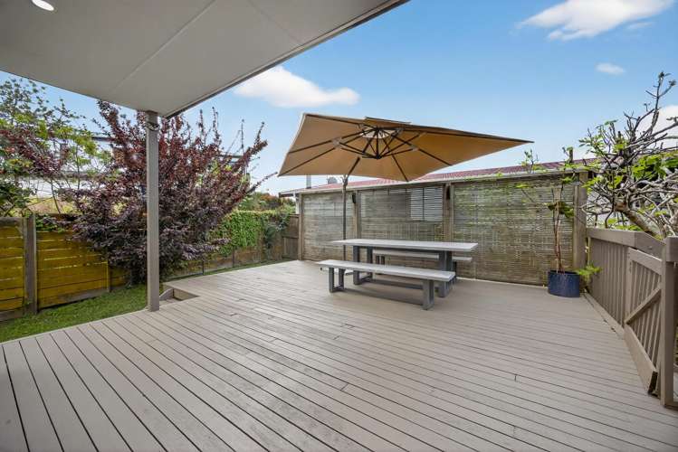 37 Botany Road Botany Downs_17