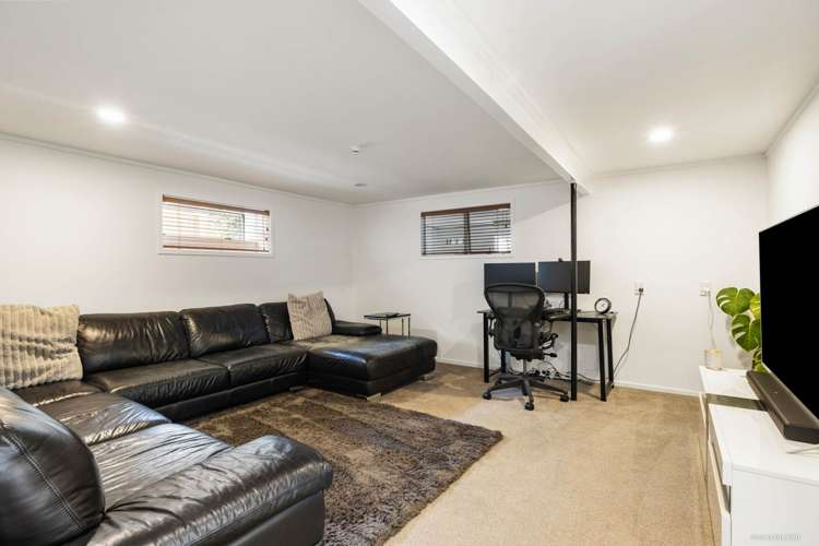 18 McRae Road Mt Wellington_12