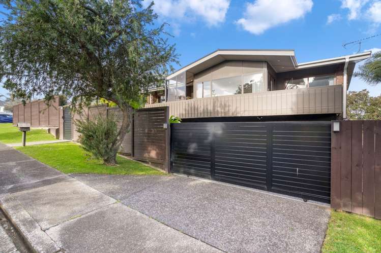 8 Riviera Place Hauraki_33