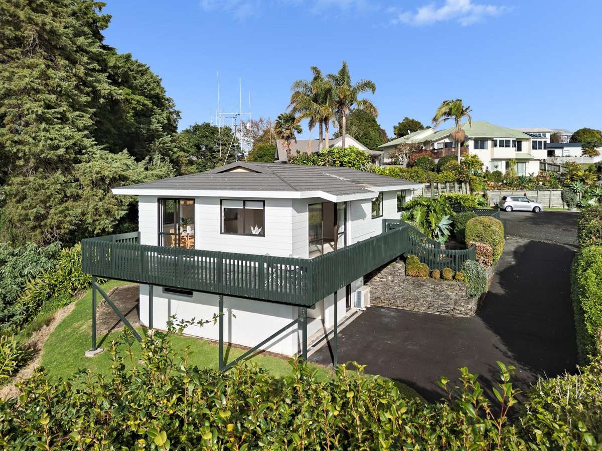 18 Waikareao Way_0