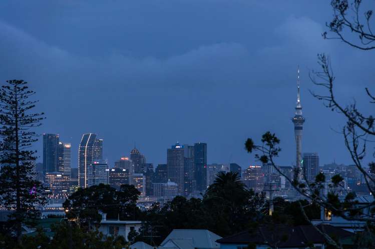 26 Martin Crescent Northcote_38