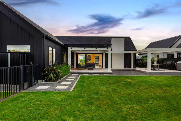 3 Drovers Way Riverhead_16