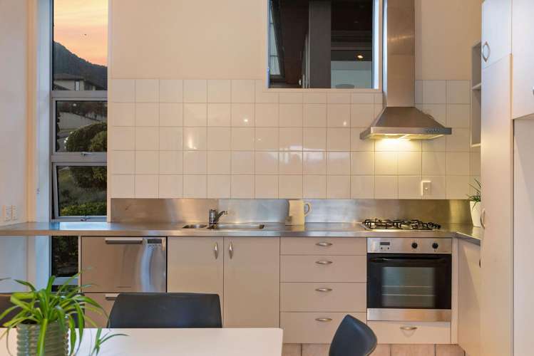 7/23 Adelaide Street Queenstown_13