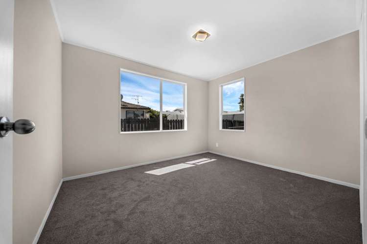 15 Penion Drive Otara_10