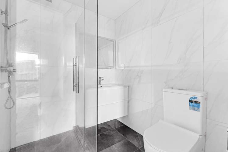 19 Gospel Heights Flat Bush_12