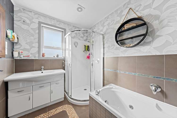 7210 South Road Warea_17