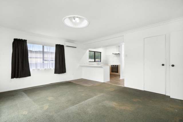 8b Weymouth Grove Wainuiomata_3