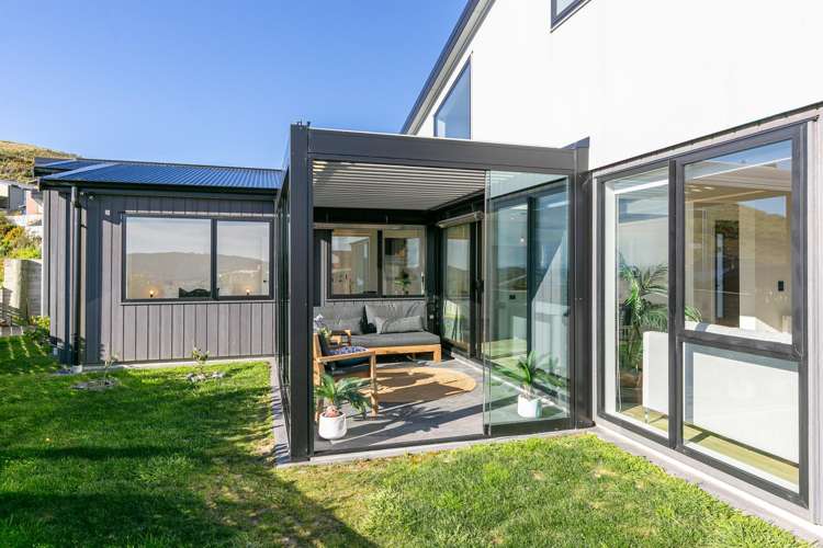 81 Cedarwood Street Woodridge_10