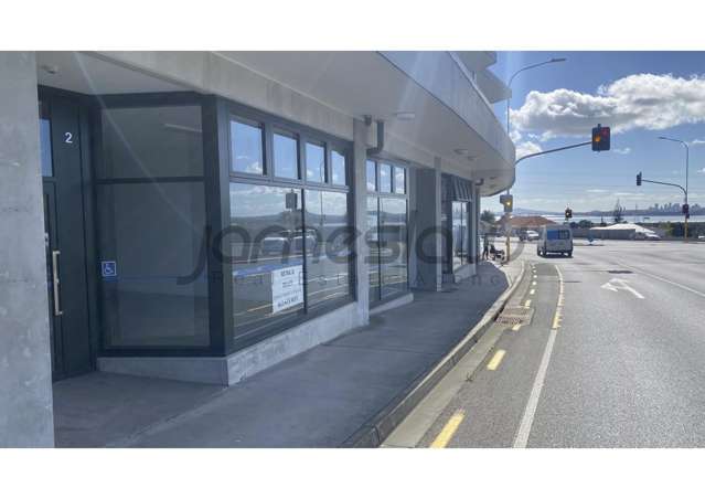 2/228 Edmonton Road Te Atatu South_1