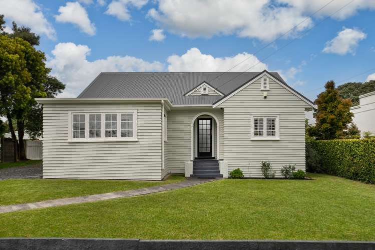 44 Smale Street Point Chevalier_14