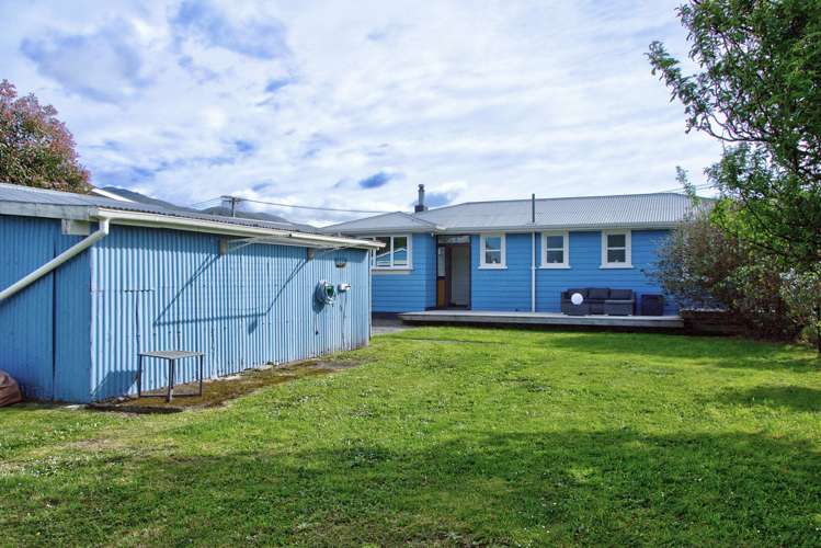 14 William Benton Street Featherston_18