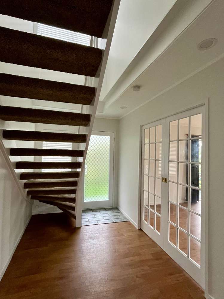 36 Nui Mana Place Te Atatu South_8