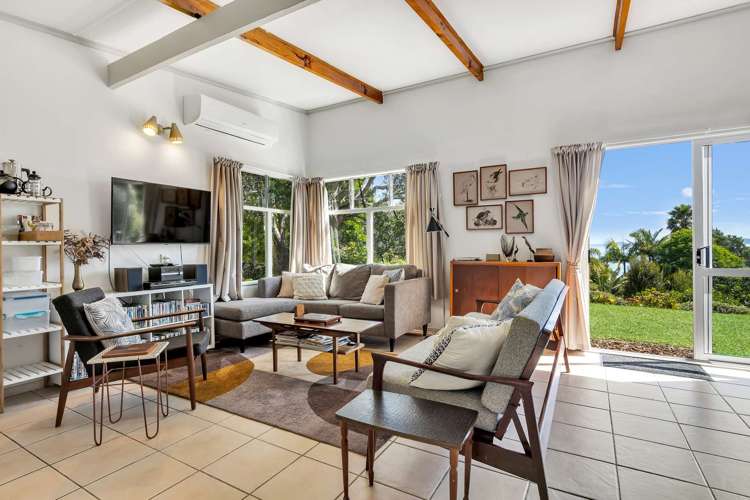 2 Rangikapiti Road Coopers Beach_12