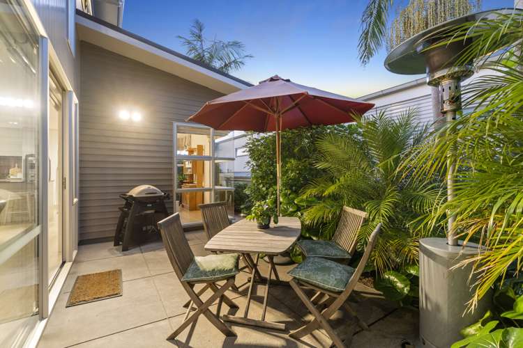 2a Rushden Terrace Red Beach_33