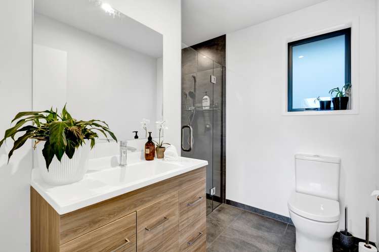 17 Atutahi Street Hurdon_19