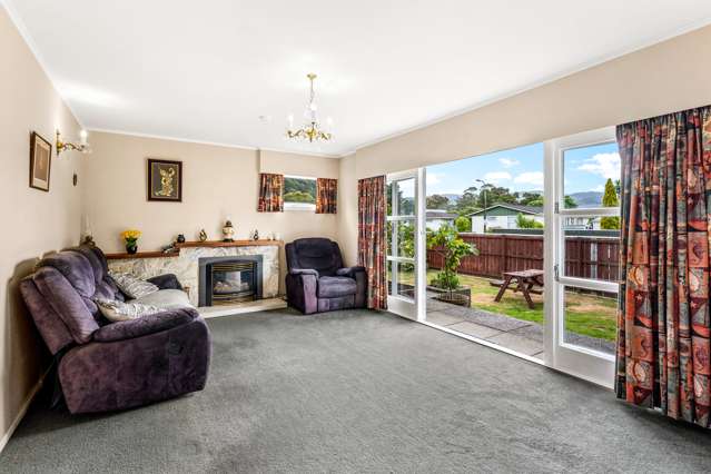 1 Ruapae Grove Trentham_2