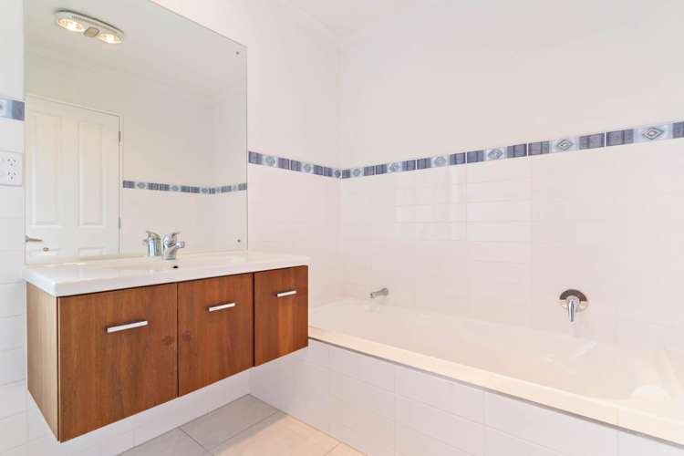 7 Oakville Avenue Flat Bush_6