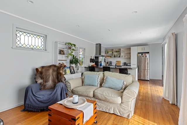 1/212 Centreway Road Orewa_4