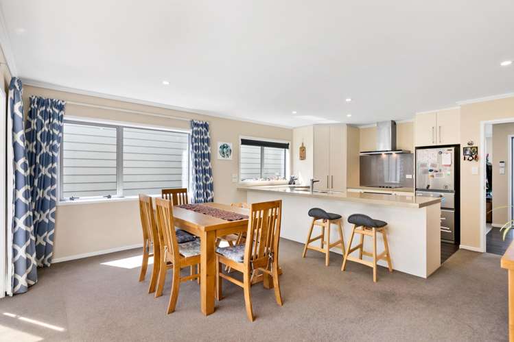 1 Chalfont Road Silverstream_8