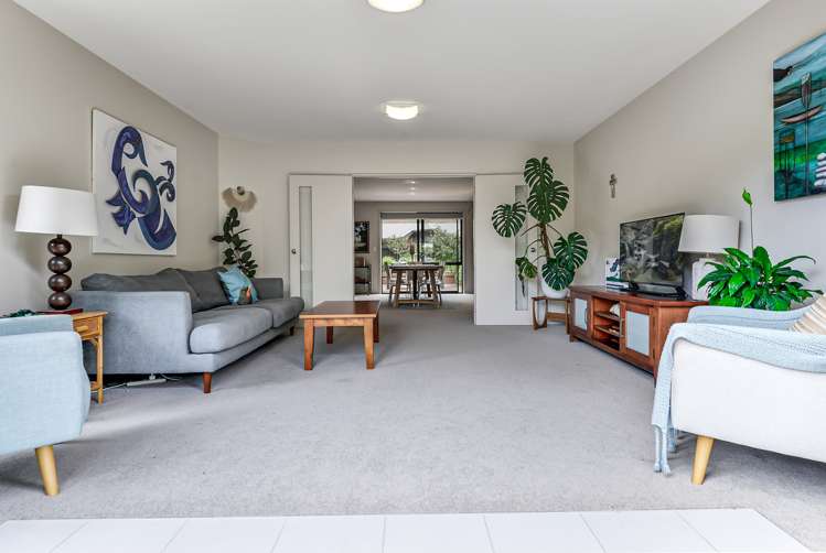 14 Bishopsworth Way Huntington_5