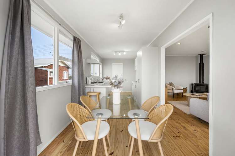 897 East Coast Road Northcross_16