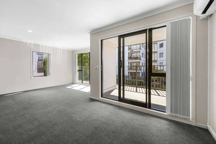 2D/1 Wadier Place Henderson_17