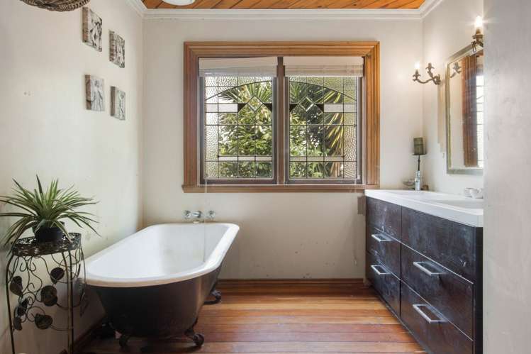 80 Consols Street Waihi_15