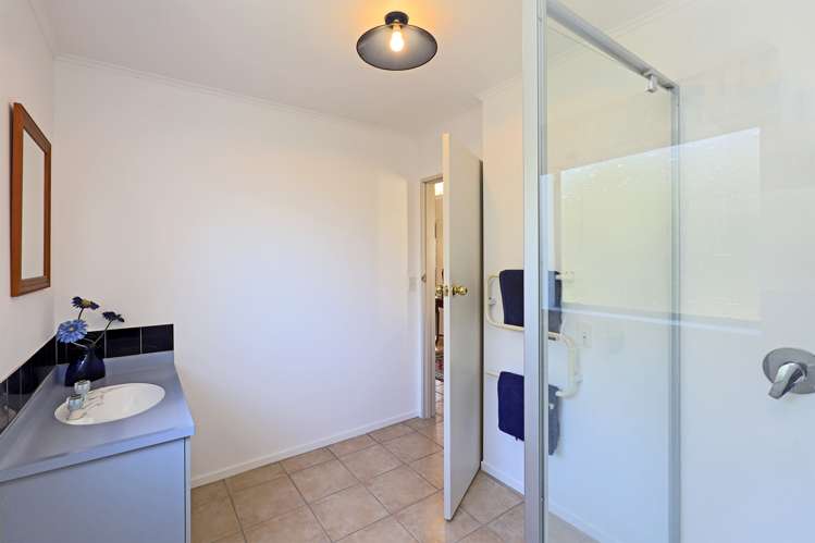 83 Churchill Drive Taradale_16