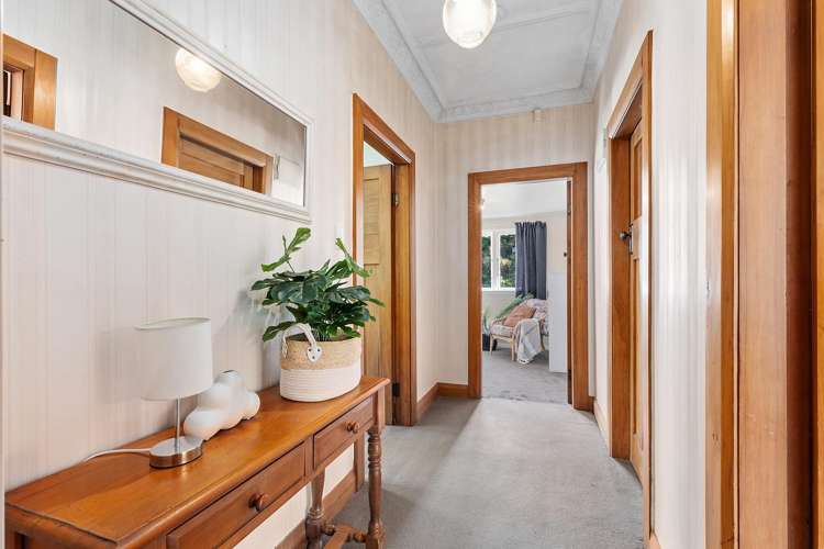 11 Hungerford Road Lyall Bay_9